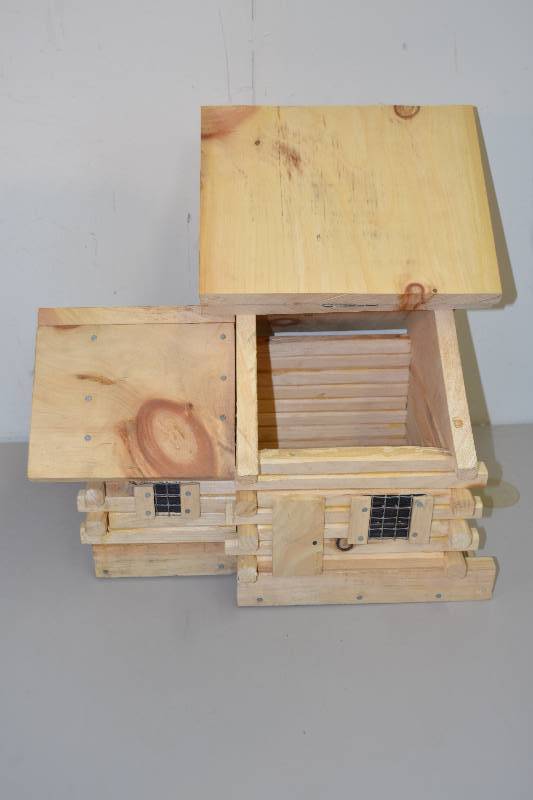lot 155 image: Bird House and feeder
