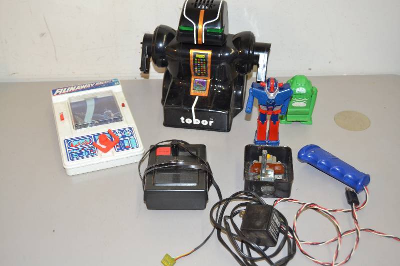 lot 163 image: Vintage Toys