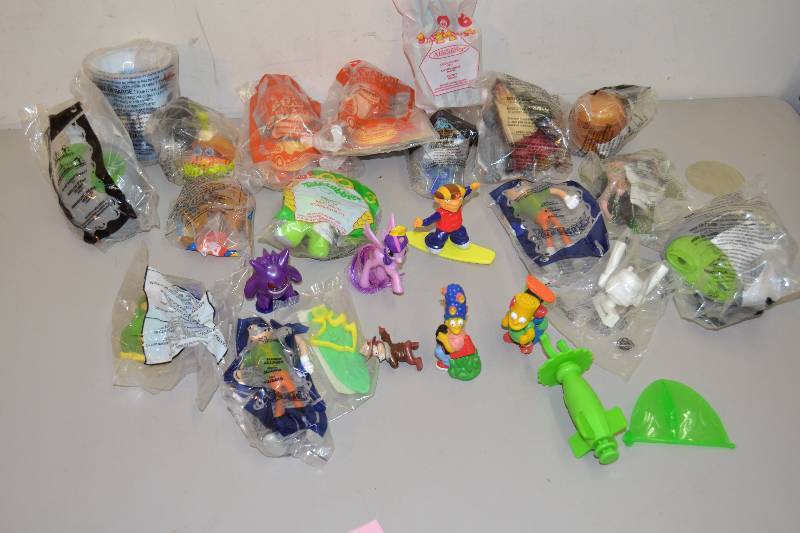 lot 165 image: McDonald Toys
