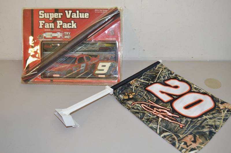 lot 169 image: NASCAR Items