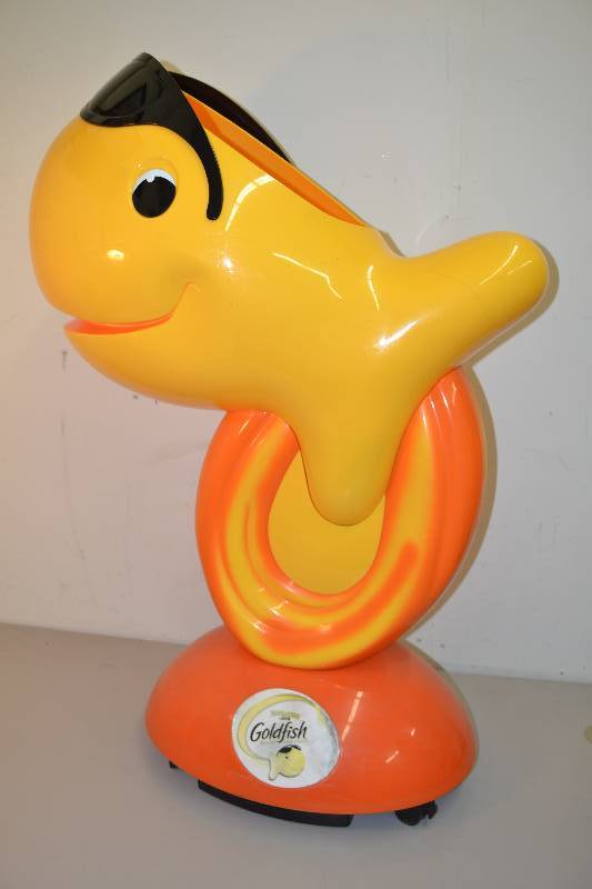 lot 170 image: Pepperidge Farm Goldfish display case