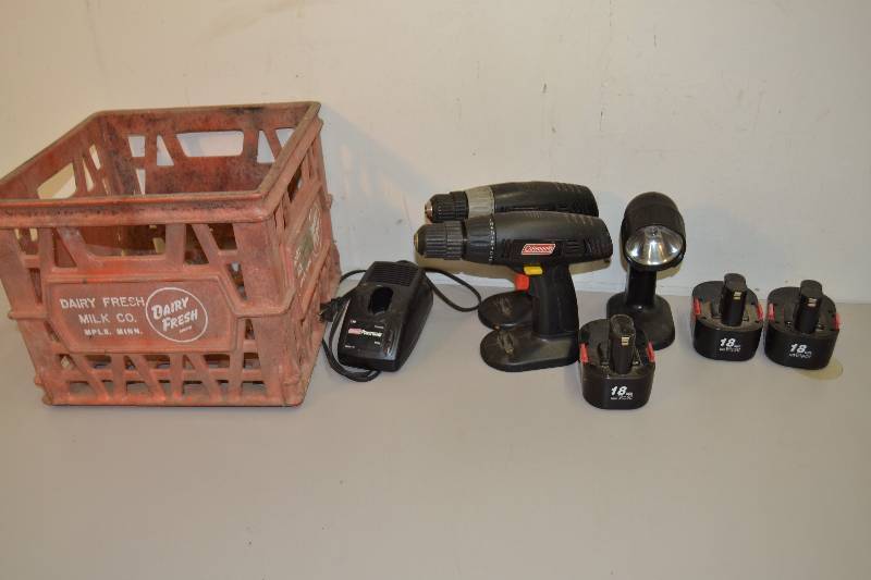 lot 180 image: Coleman Powermate tools