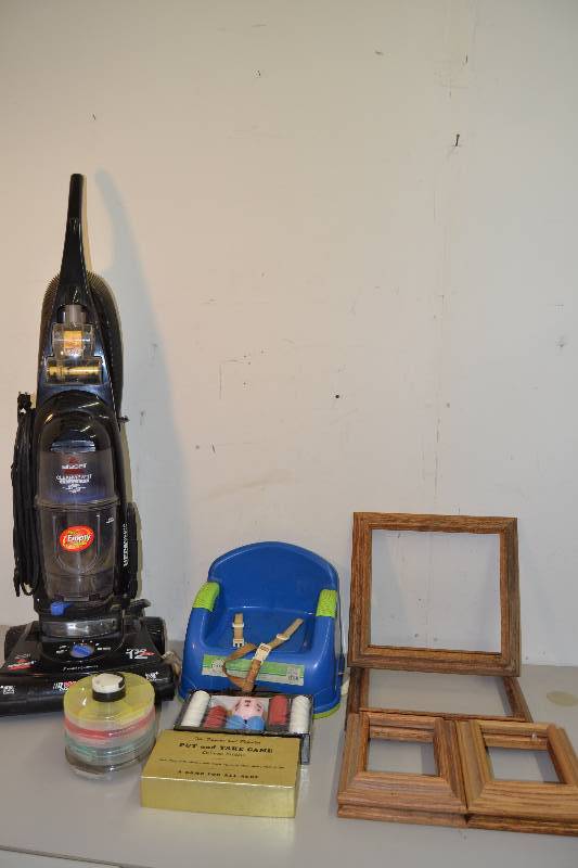 lot 181 image: Vacuum Picture Frames Game