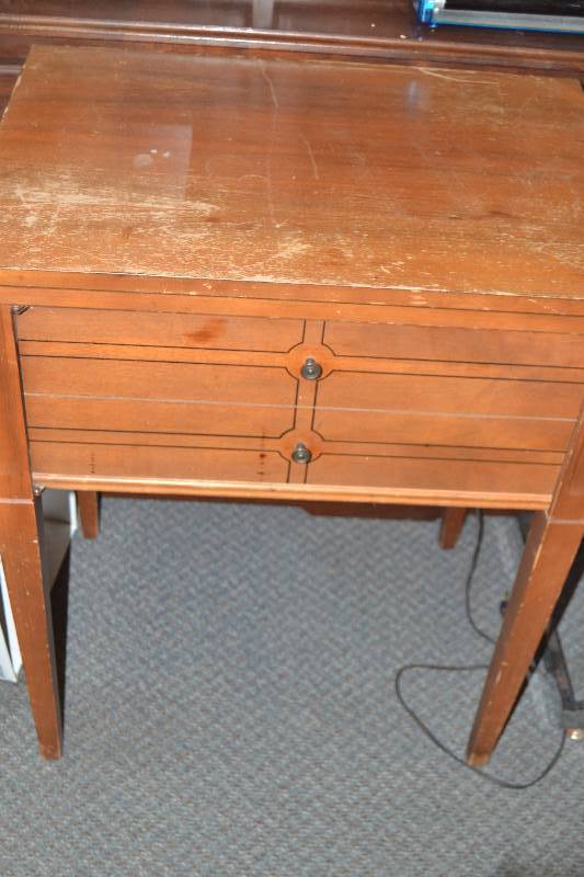 lot 192 image: Sears Sewing Machine and Table