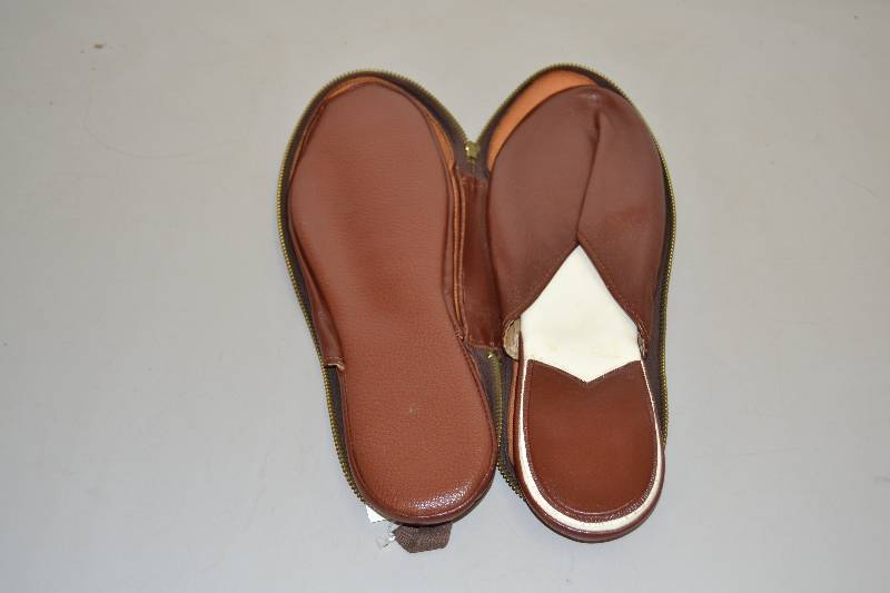 lot 3 image: Vintage Mens Travel Slippers