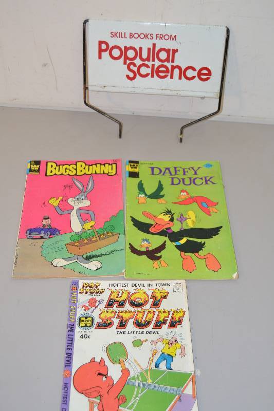 lot 77 image: Vintage Comic Books