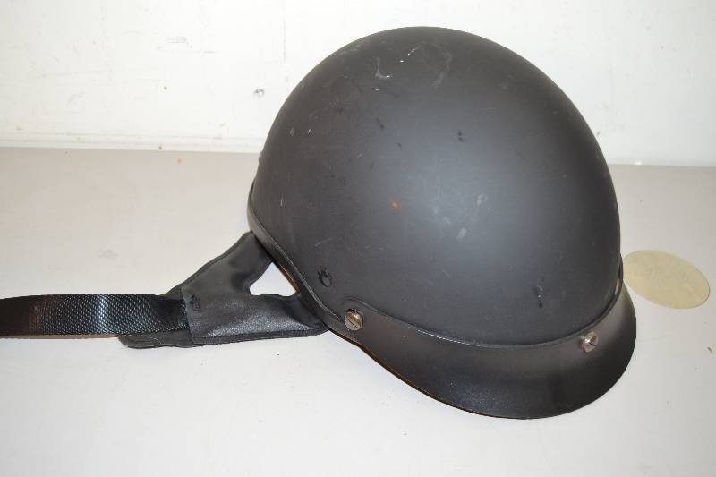 lot 19 image: Helmet
