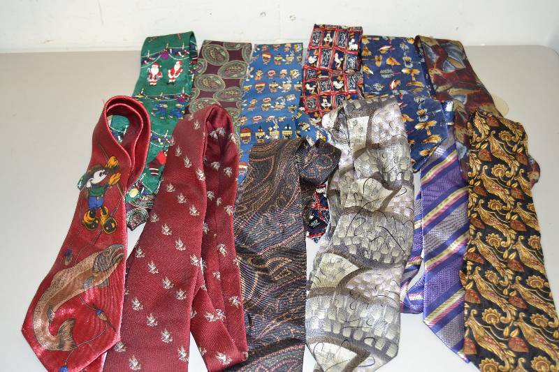 lot 33 image: Ties