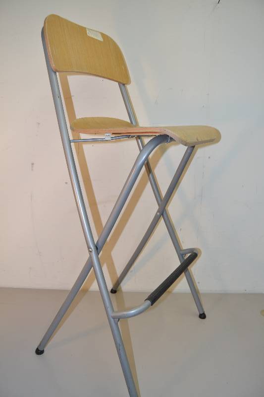 lot 44 image: Folding Chair