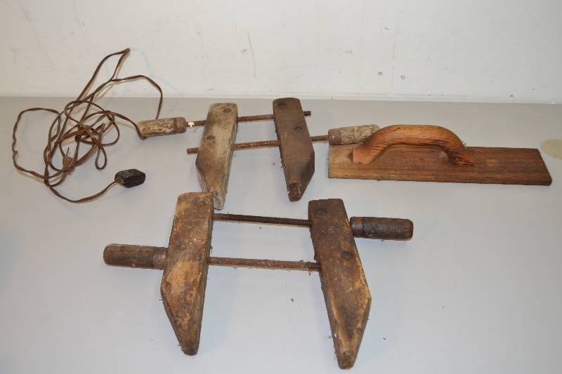 lot 59 image: Vintage wood tools