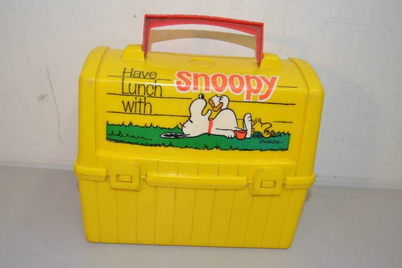 lot 67 image: Snoopy Lunch Box