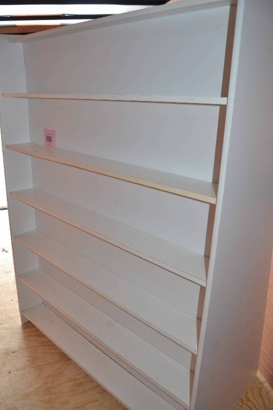 lot 194 image: Two sided shelving unit