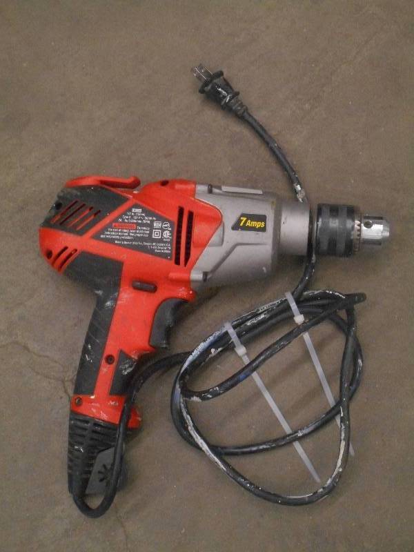 lot 33 image: Black & Decker 12 Electric Drill ...