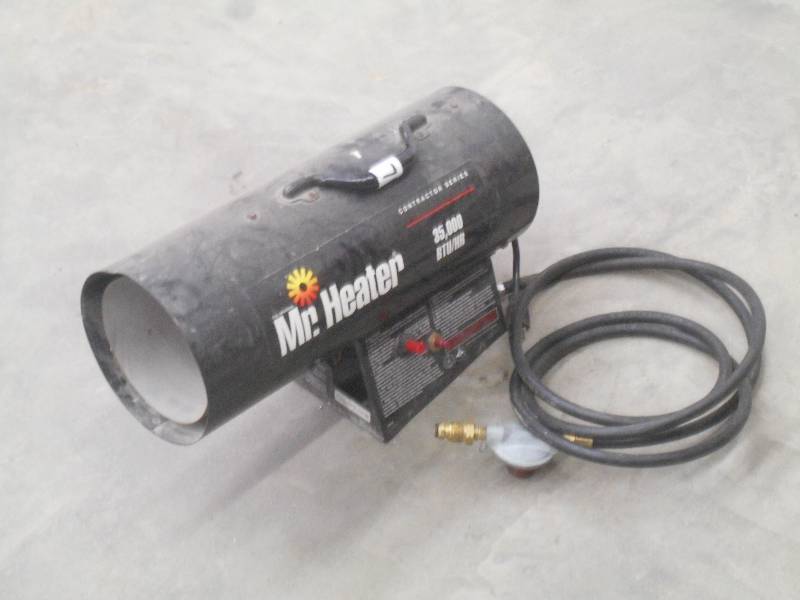 lot 71 image: Mr. Heater 35000 BTU LP Heater With...