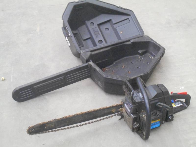 lot 80 image: Craftsman 20 Chainsaw With Case ...