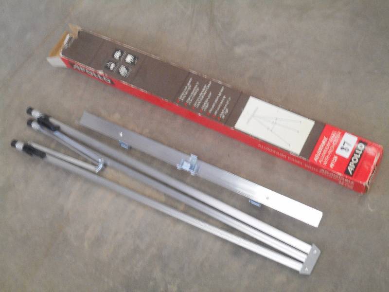lot 87 image: Apollo E126 Adjustable Aluminum Eas...