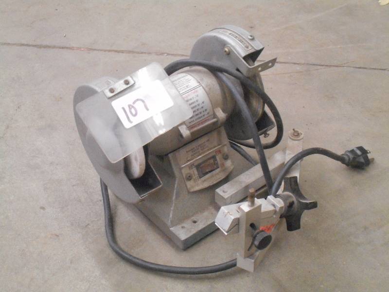 lot 107 image: Wolff 120Volt Dual Wheel Sharpener ...