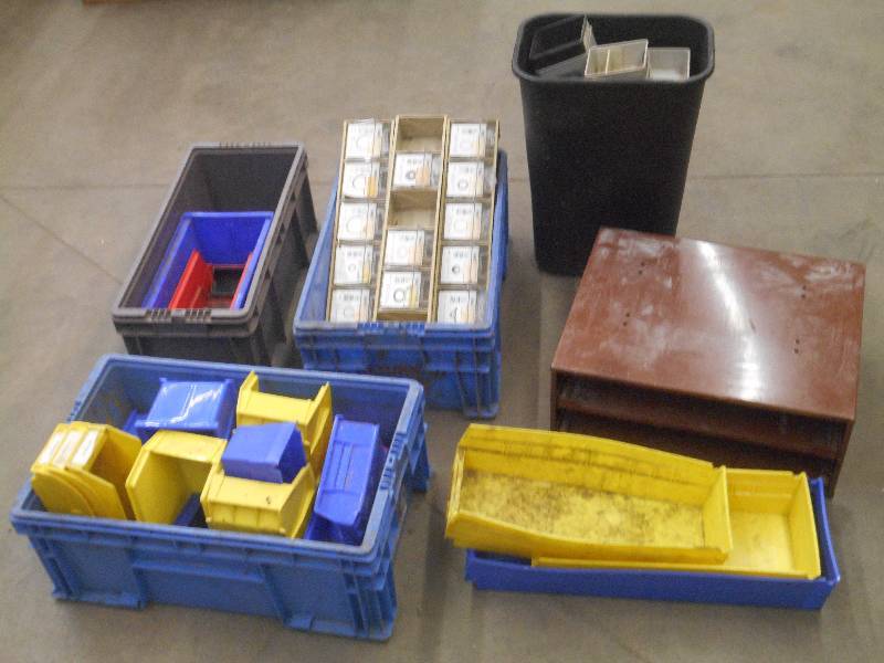lot 113 image: Lot Of Assorted Storage Bins & Etc ...