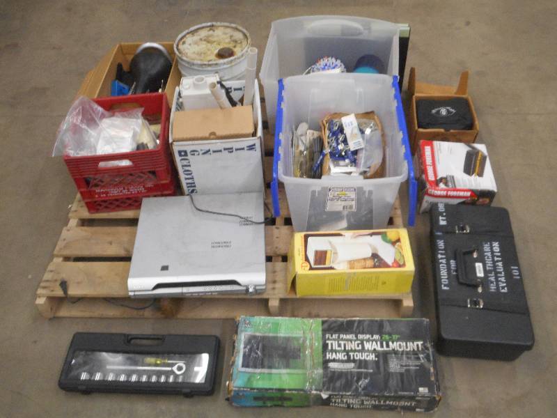 lot 118 image: Pallet Lot Of Assorted T.V. Wall M...