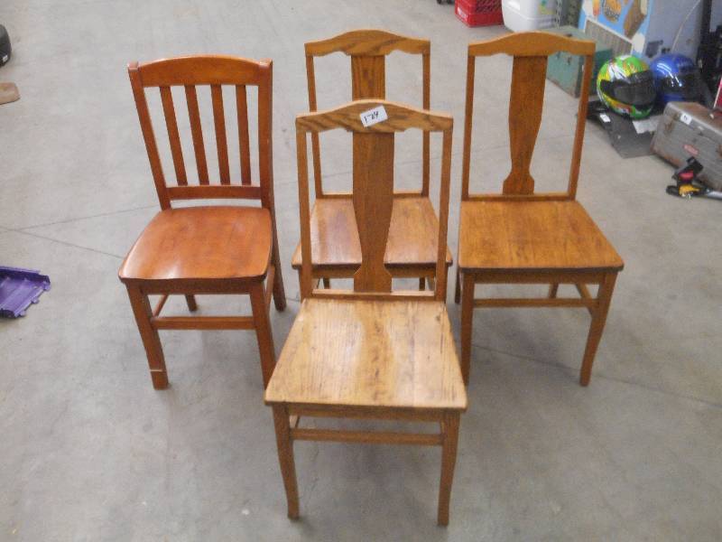 lot 124 image: Lot Of (4) Wooden Dining Chairs ...