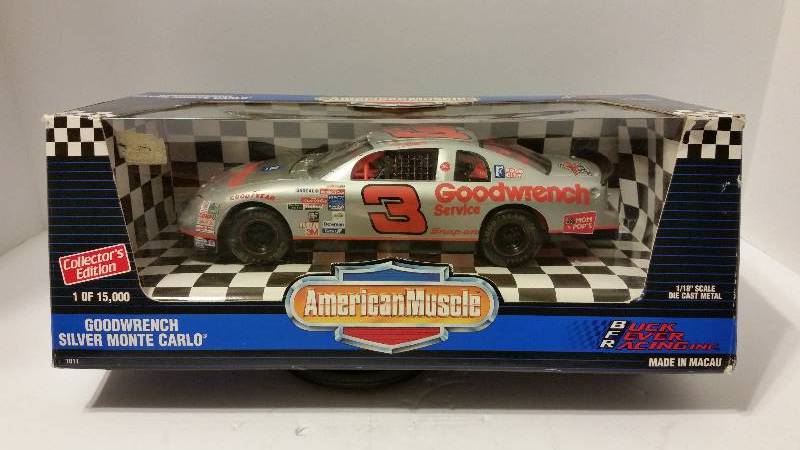lot 7 image: Ertl Die Cast Metal American Muscle 118th Scale #3 Goodrich Silver Monte Carlo In Original Box - Nice