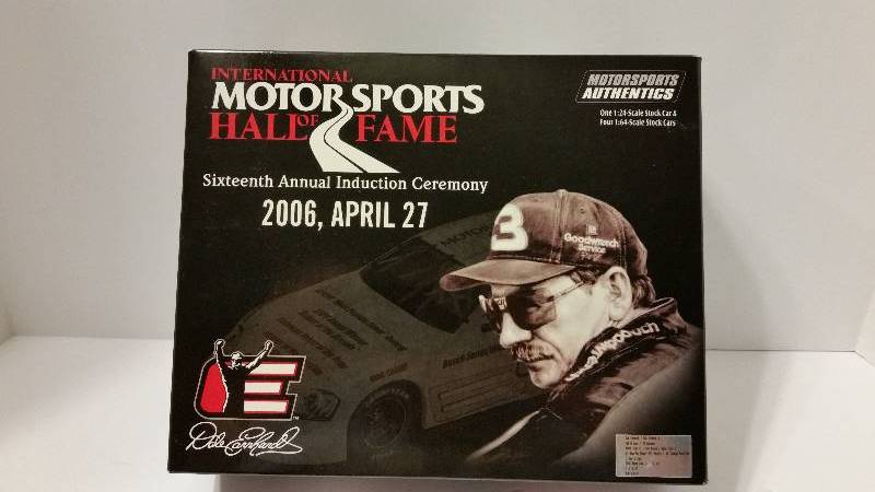 lot 17 image: Motorsports Authentics International Motorsports Hall of Fame 5 Car Dale Earnhardt Collectors Car Set