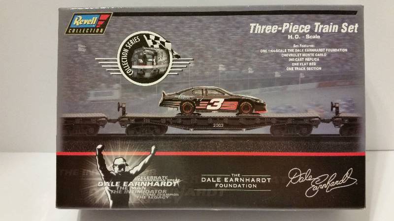 lot 56 image: Revell Collectibles H.O Scale Three Piece Train Set 164th Scale #3 Chevrolet Monte Carlo - New In Box