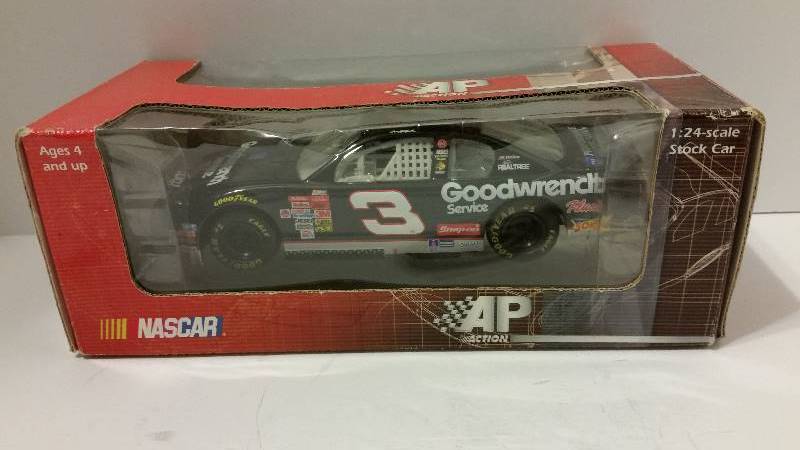 Nascar Dale Earnheart Sr And Jr Collectable Christmas Gifts Montgomery Mn Farm Auction Guide