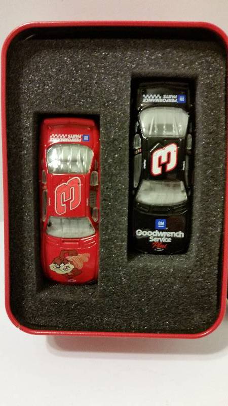 lot 77 image: Action Racing Collectibles Twin 164th Scale #3 Dale Earnhardt Racing Car Metal Tin Collectibles Set