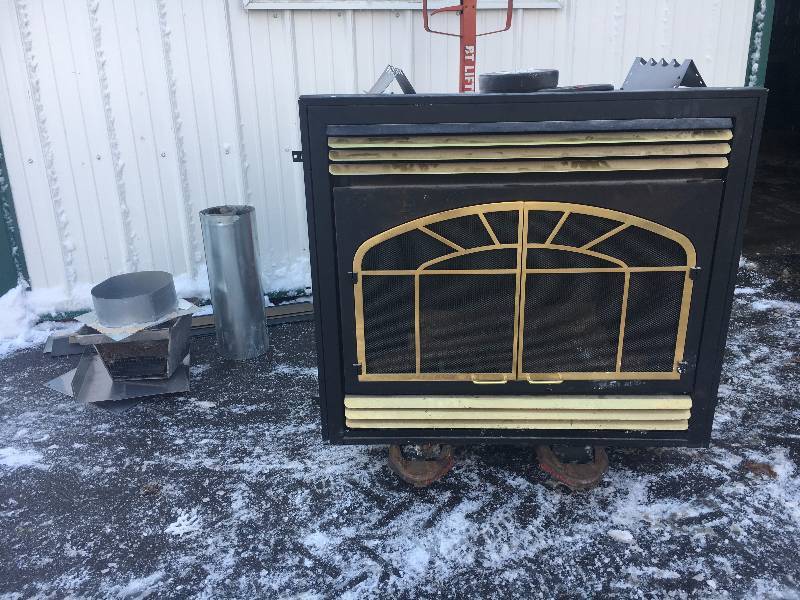 lot 18 image: LP Gas Fireplace