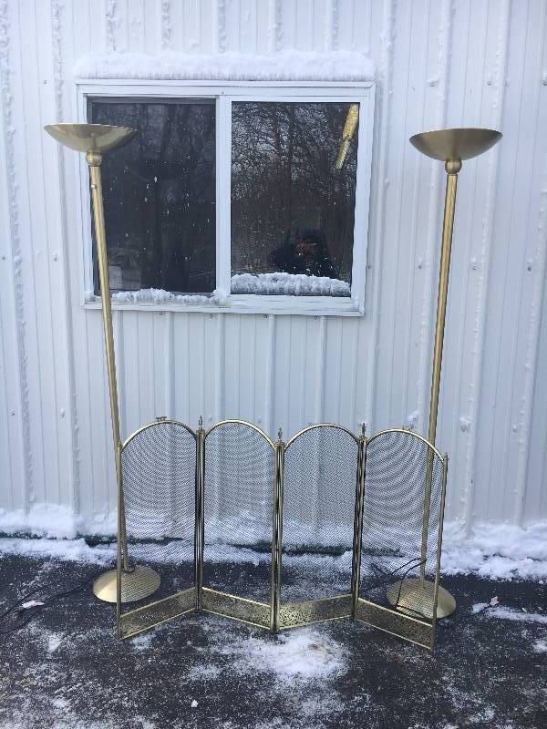 lot 20 image: 2 Lamps & Fireplace Grate
