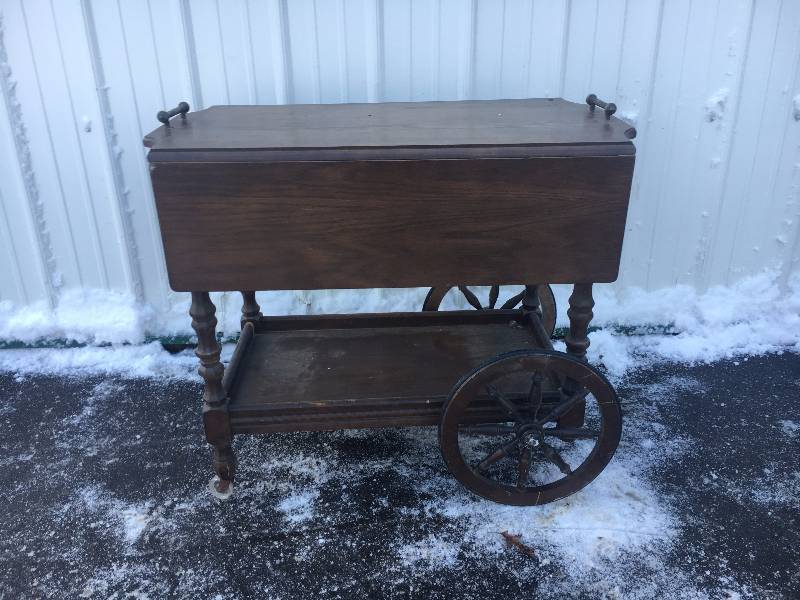 lot 22 image: Vintage Cart
