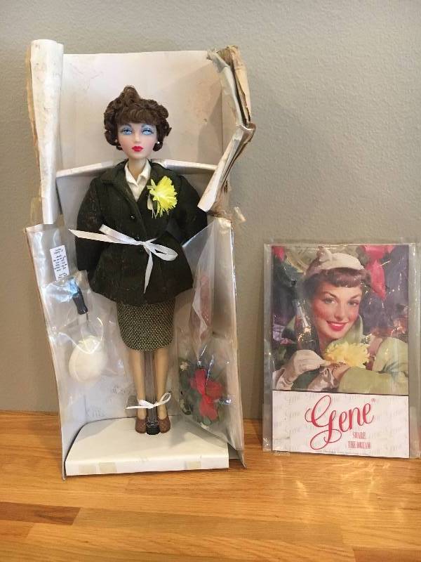 lot 30 image: Vintage GeneCoca Cola Memorabilia