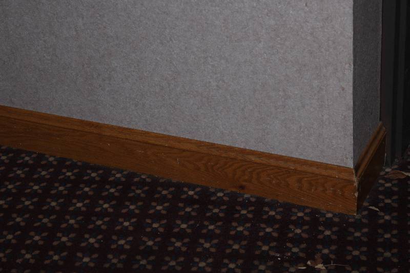 lot 2388 image: Base Biard Moulding