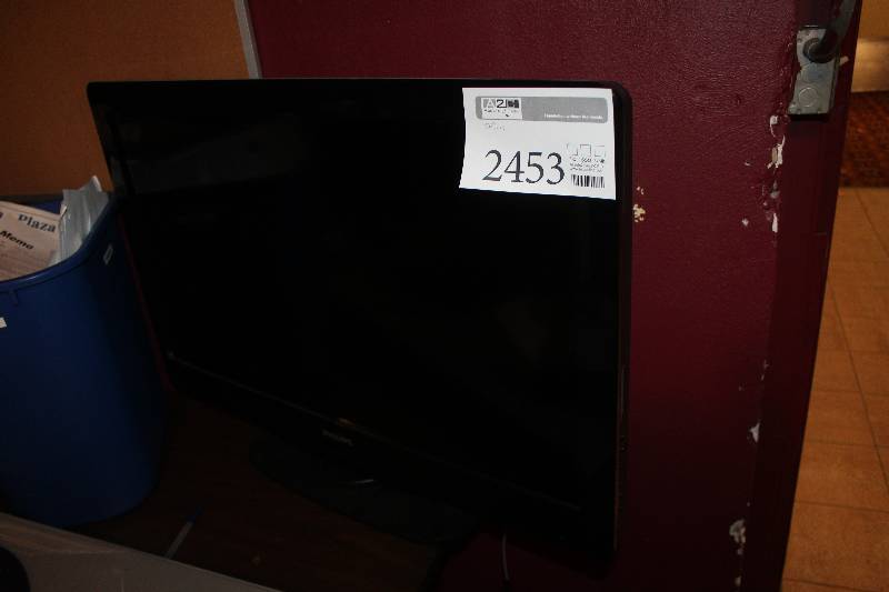 lot 2453 image: Philips 29in. Flat Screen TV