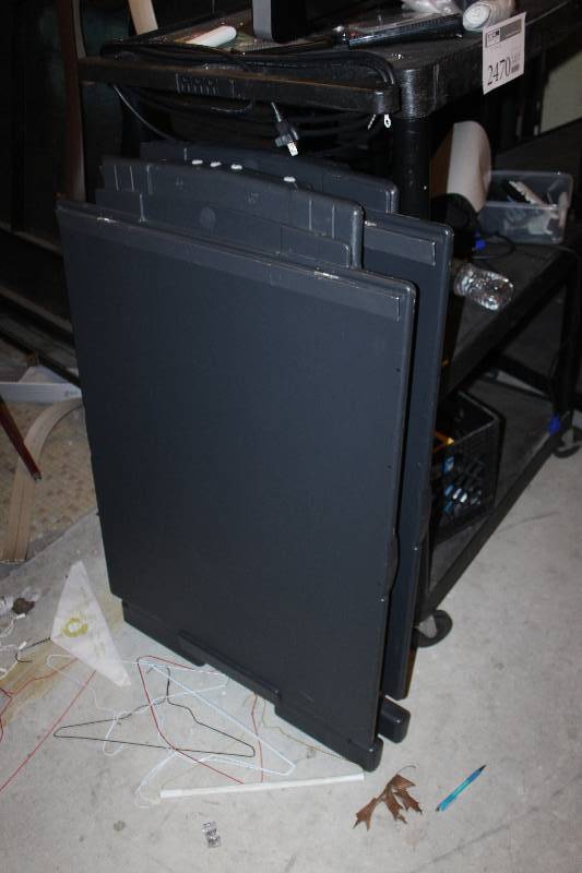 lot 2464 image: Lot of (3) Easel