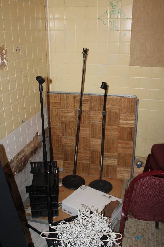 lot 2479 image: Lot of (4) Microphone Stands