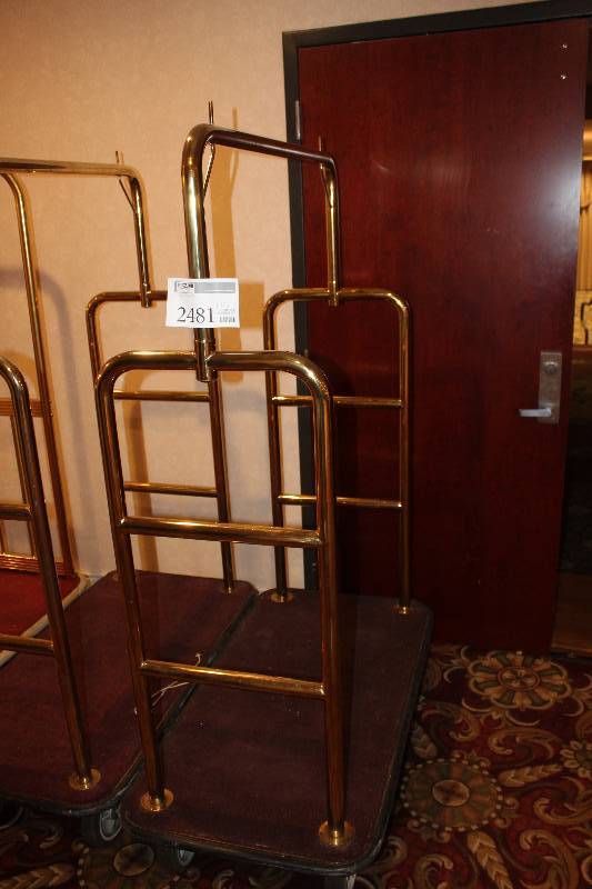 lot 2481 image: 4-Wheel Bellhop Luggage Rack