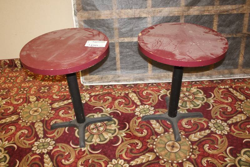 lot 2486 image: Lot of (2) Tables