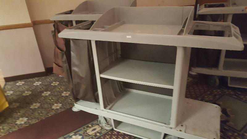 lot 1039 image: Lot of (2) Rubbermaid House Keeper Cart