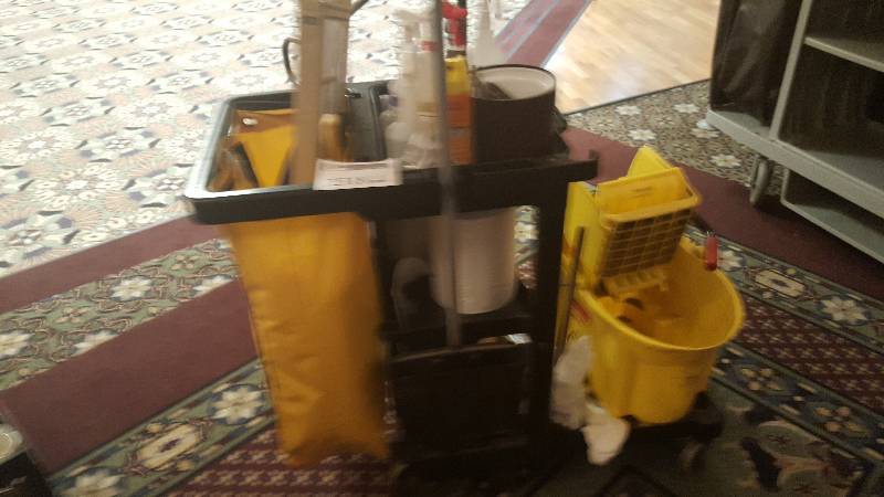 lot 2518 image: Rubber Maid Housekeeper Carts,