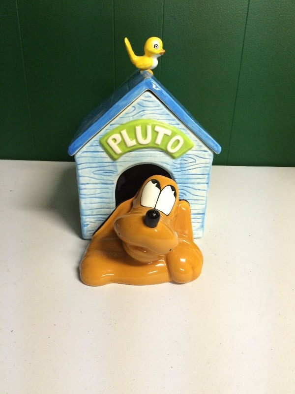 lot 6 image: COOKIE JAR - DISNEY PLUTO