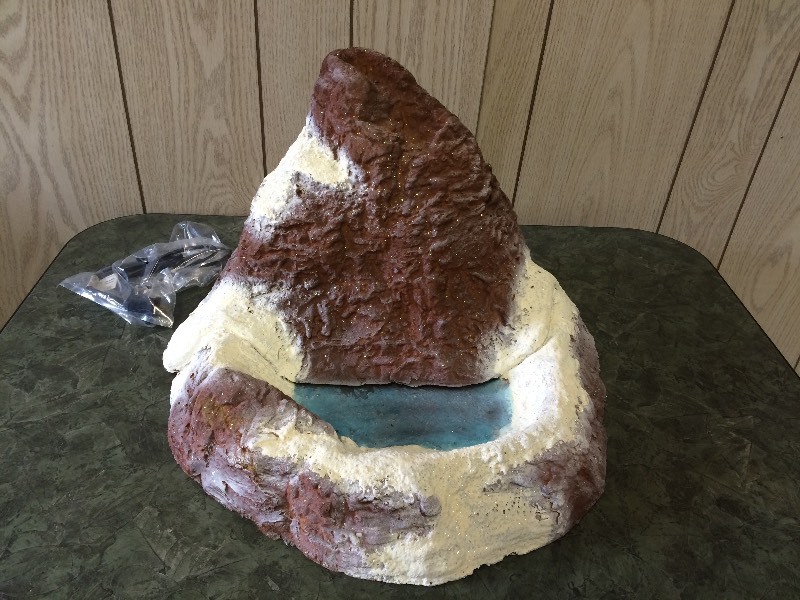 lot 20 image: DEPT 56 VILLAGE MOUNTAINS WITH ELECTRIC WATERPUMP