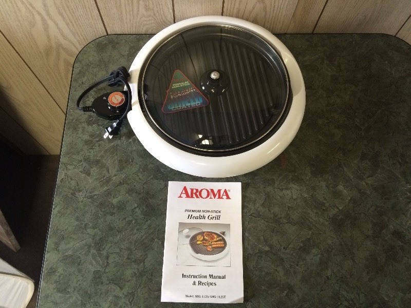 lot 22 image: NEW AROMA PREMIUM NON-STICK HEALTH GRILL