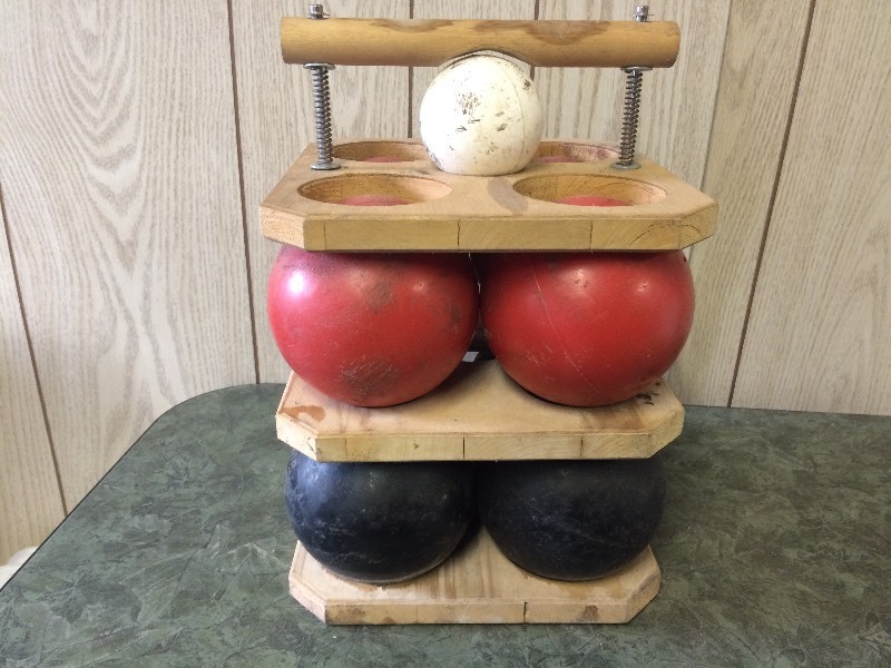 lot 38 image: BOCCE BALL SET