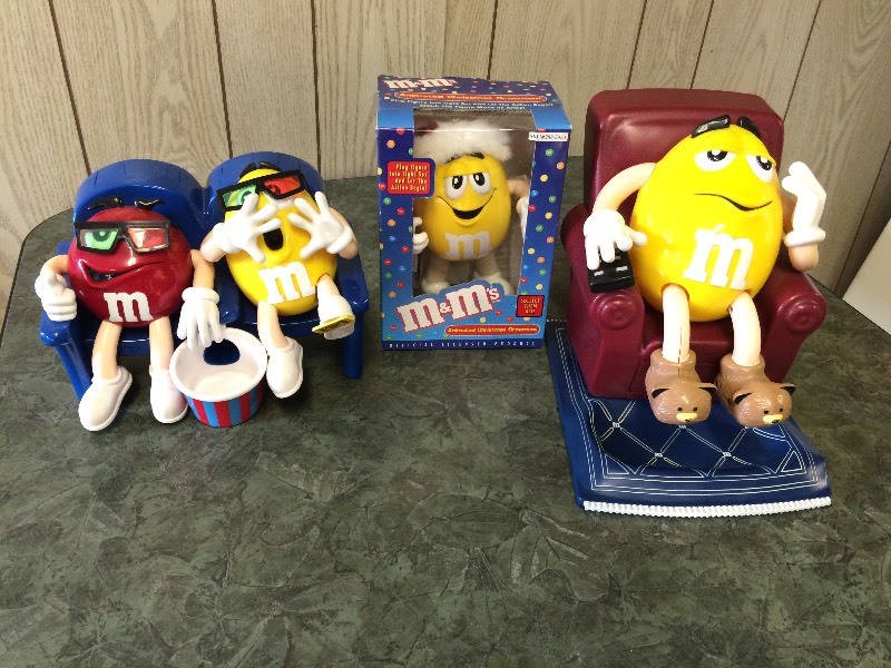 lot 42 image: M&M ORNAMENT & CANDY DISPENSERS