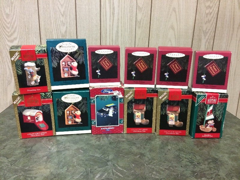 lot 49 image: 12 HALLMARK ORNAMENTS - MICE
