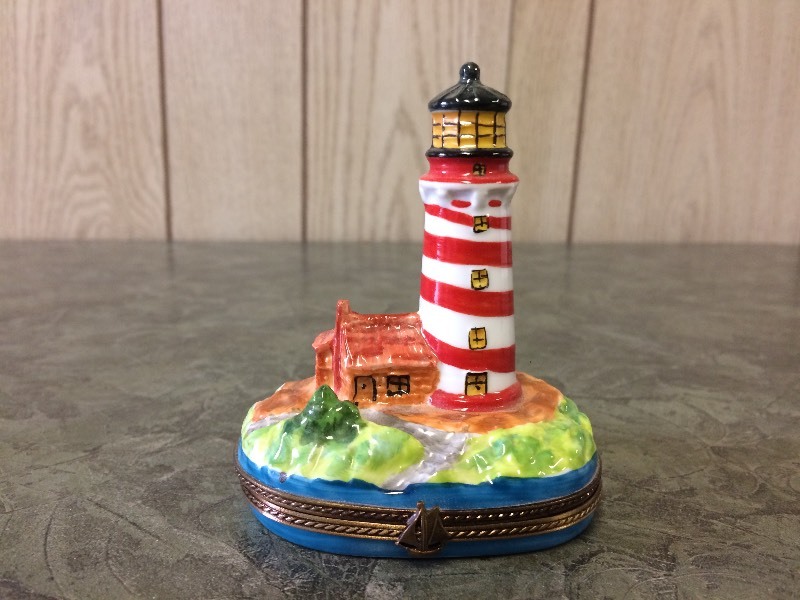 lot 70 image: LIMOGES FRANCE LIGHTHOUSE TRINKET BOX