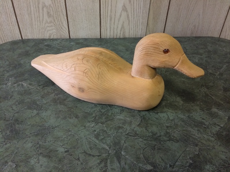 lot 71 image: CARVED DUCK