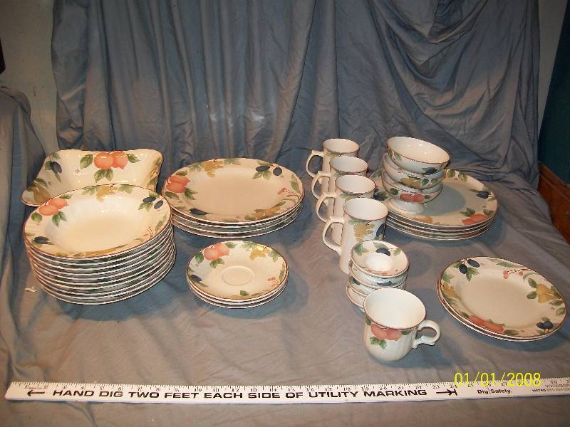 lot 47 image: 36 Piece DishTable Serving Set by Mikasa Country Classics DCO14 Fruit Panorama Oven to Table
